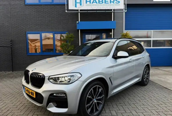 XDrive30i High Executive 252PK|M-Pakket|HUD|Pano|Sportstoelen|Led|AUT|DigitalCockpit|StoelVW|Leder interieur|Face Lift|PDC