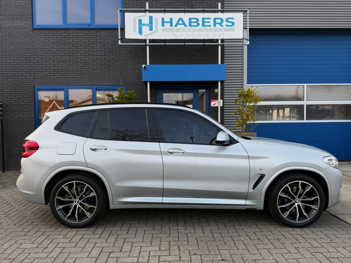 XDrive30i High Executive 252PK|M-Pakket|HUD|Pano|Sportstoelen|Led|AUT|DigitalCockpit|StoelVW|Leder interieur|Face Lift|PDC