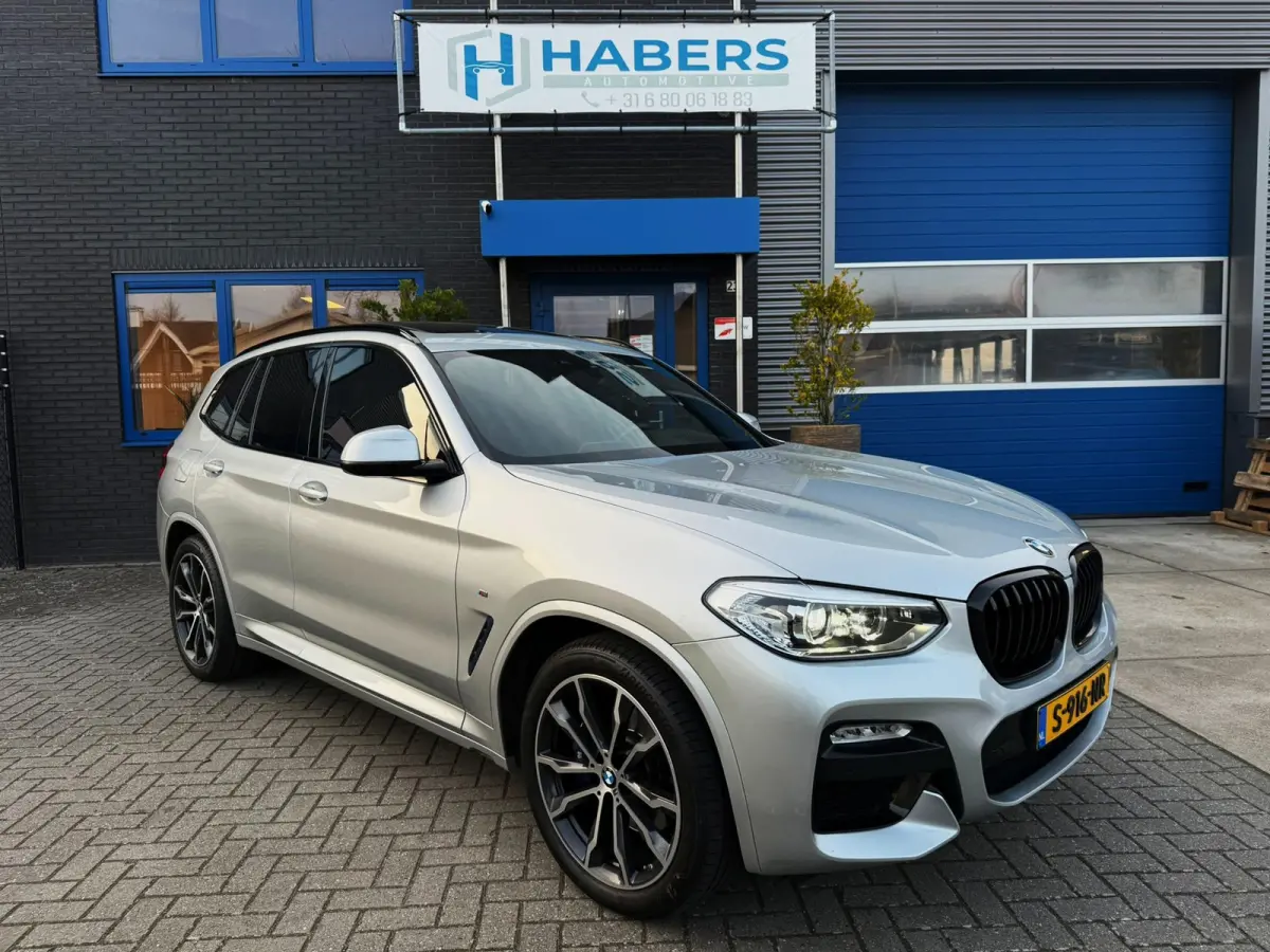XDrive30i High Executive 252PK|M-Pakket|HUD|Pano|Sportstoelen|Led|AUT|DigitalCockpit|StoelVW|Leder interieur|Face Lift|PDC