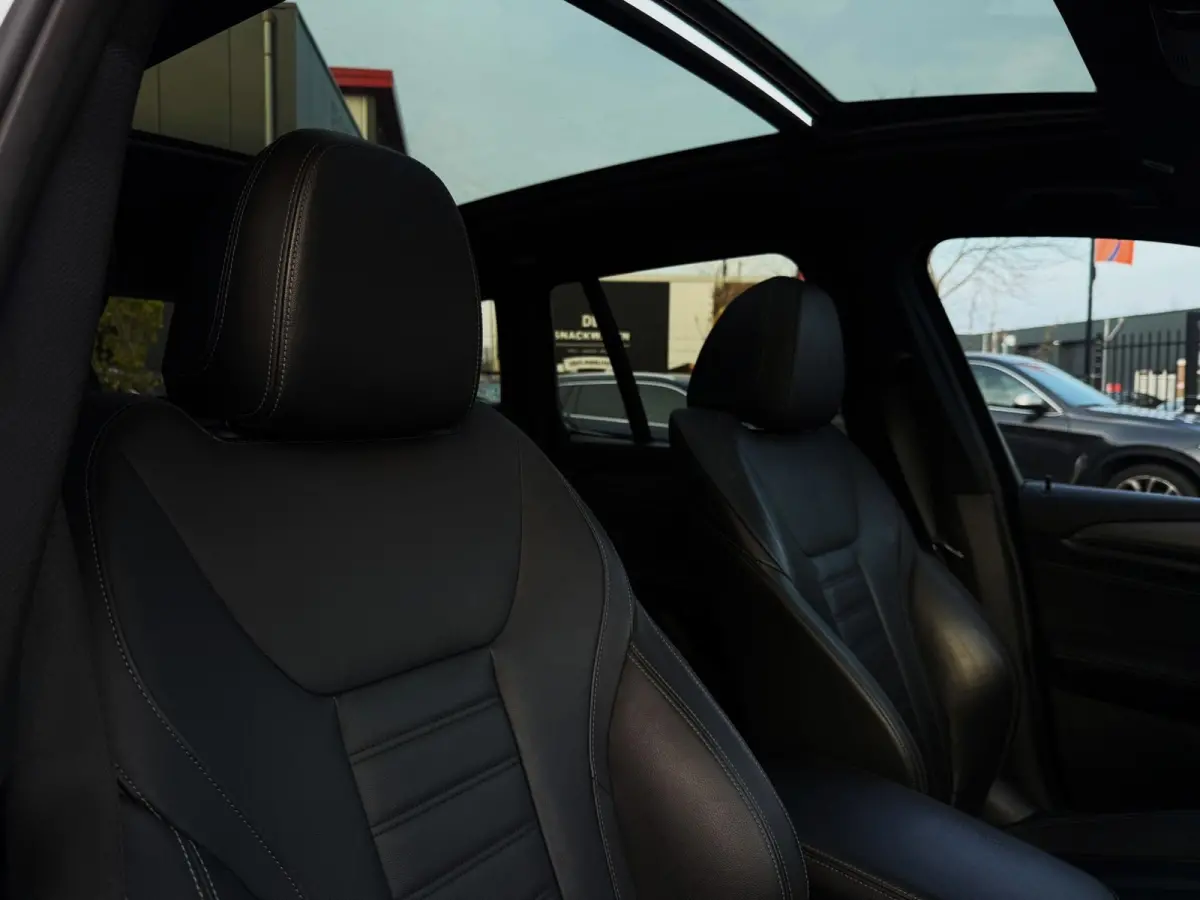 XDrive30i High Executive 252PK|M-Pakket|HUD|Pano|Sportstoelen|Led|AUT|DigitalCockpit|StoelVW|Leder interieur|Face Lift|PDC