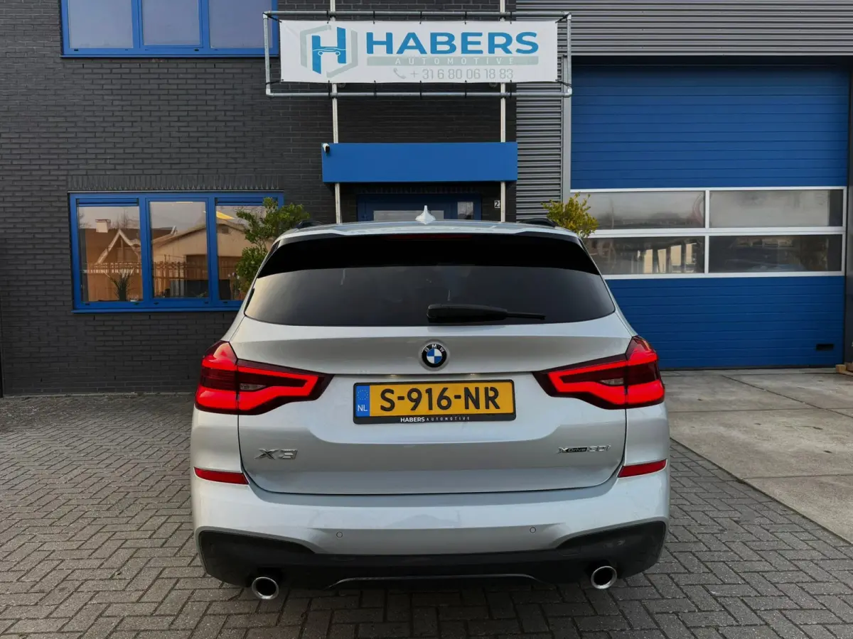 XDrive30i High Executive 252PK|M-Pakket|HUD|Pano|Sportstoelen|Led|AUT|DigitalCockpit|StoelVW|Leder interieur|Face Lift|PDC