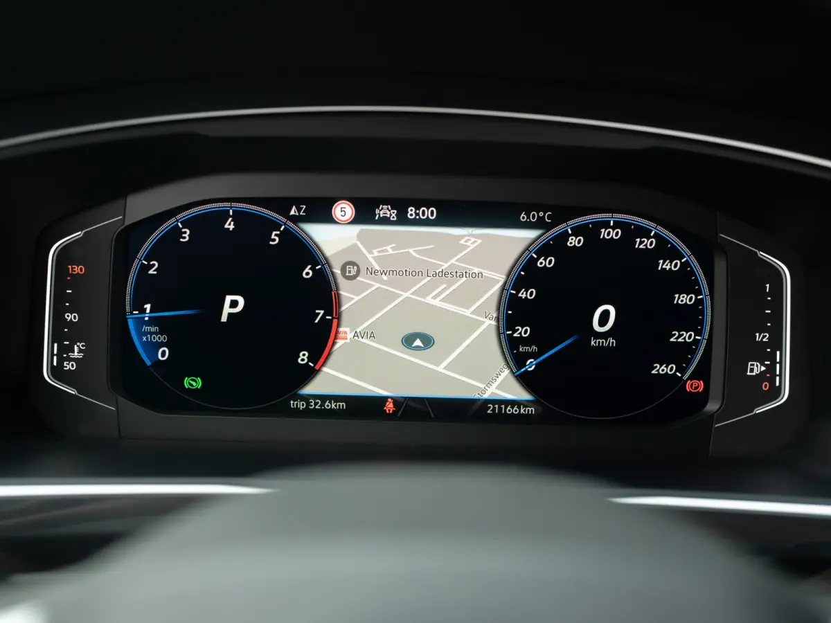 1.5 TSI R-Line Business+ | Trekhaak wegkl. | Head Up | Side Assist | IQ Light | Elk. A-klep | Prijs Rijklaar!!