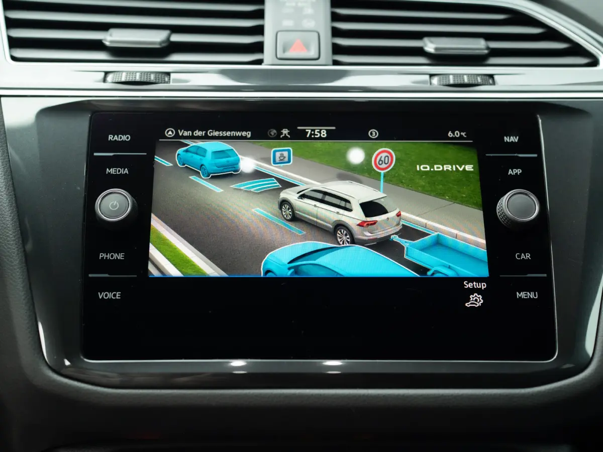 1.5 TSI R-Line Business+ | Trekhaak wegkl. | Head Up | Side Assist | IQ Light | Elk. A-klep | Prijs Rijklaar!!