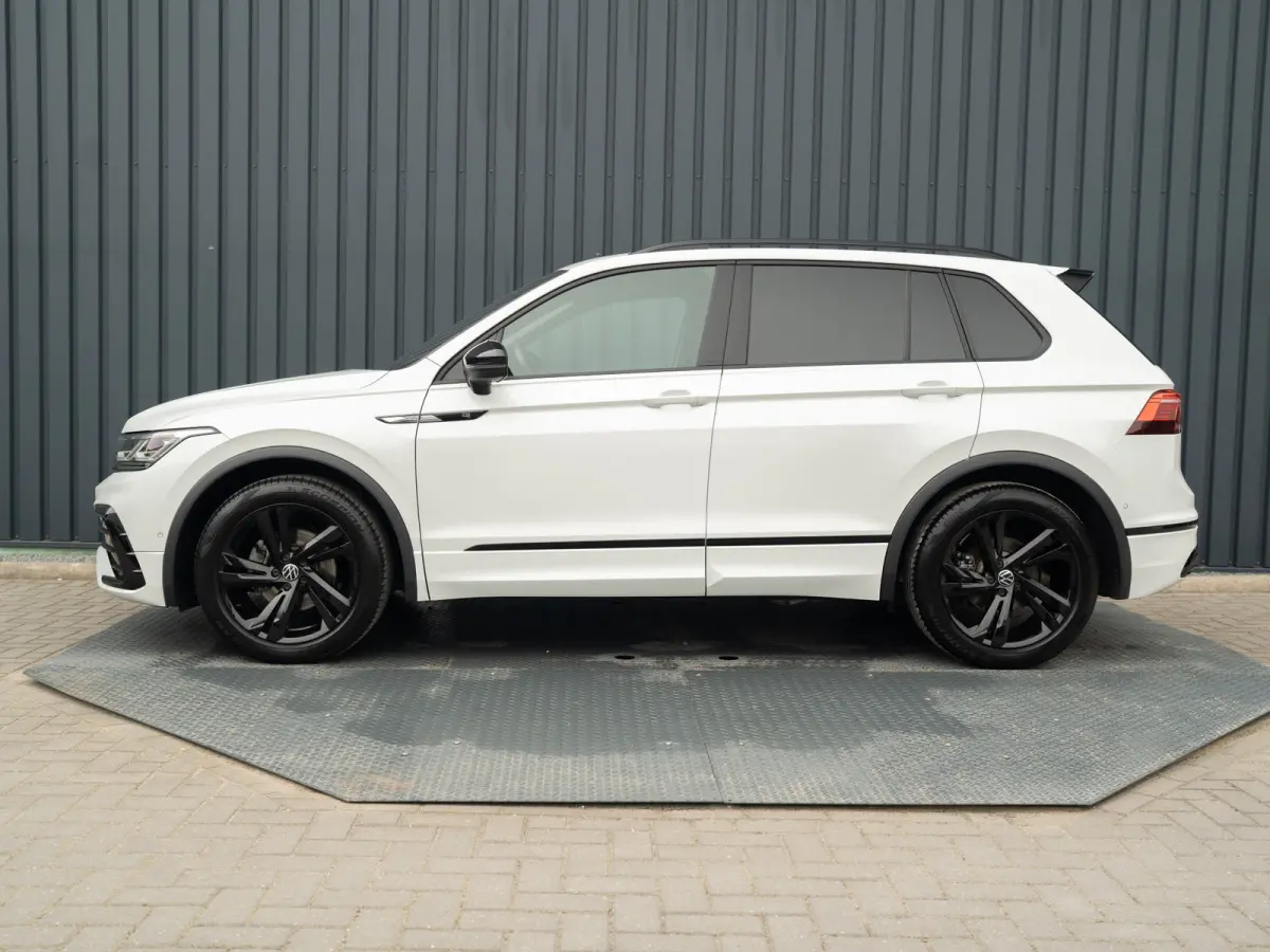 1.5 TSI R-Line Business+ | Trekhaak wegkl. | Head Up | Side Assist | IQ Light | Elk. A-klep | Prijs Rijklaar!!