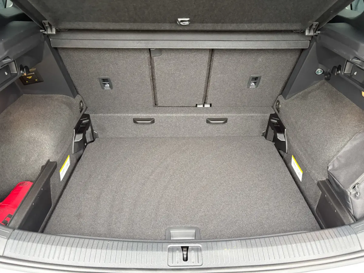 1.5 TSI R-Line Business+ | Trekhaak wegkl. | Head Up | Side Assist | IQ Light | Elk. A-klep | Prijs Rijklaar!!