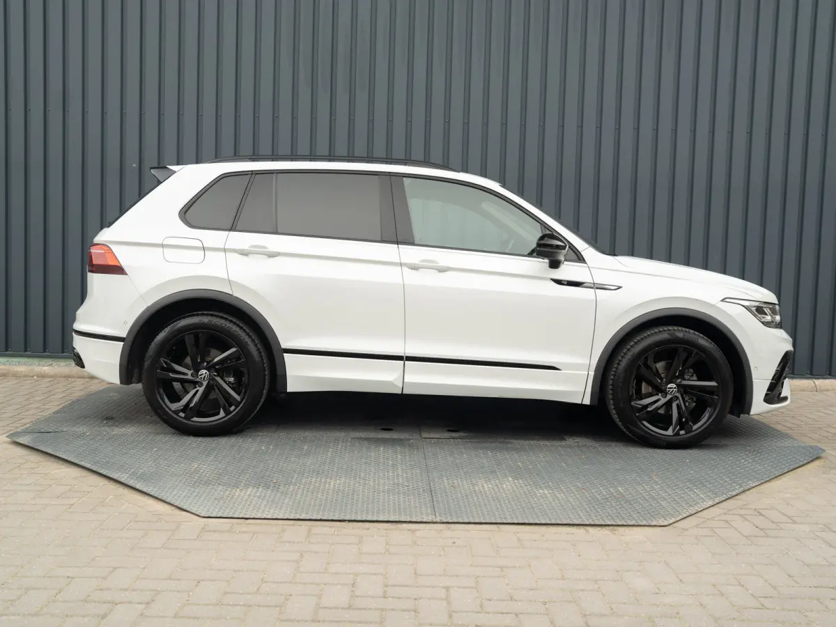1.5 TSI R-Line Business+ | Trekhaak wegkl. | Head Up | Side Assist | IQ Light | Elk. A-klep | Prijs Rijklaar!!