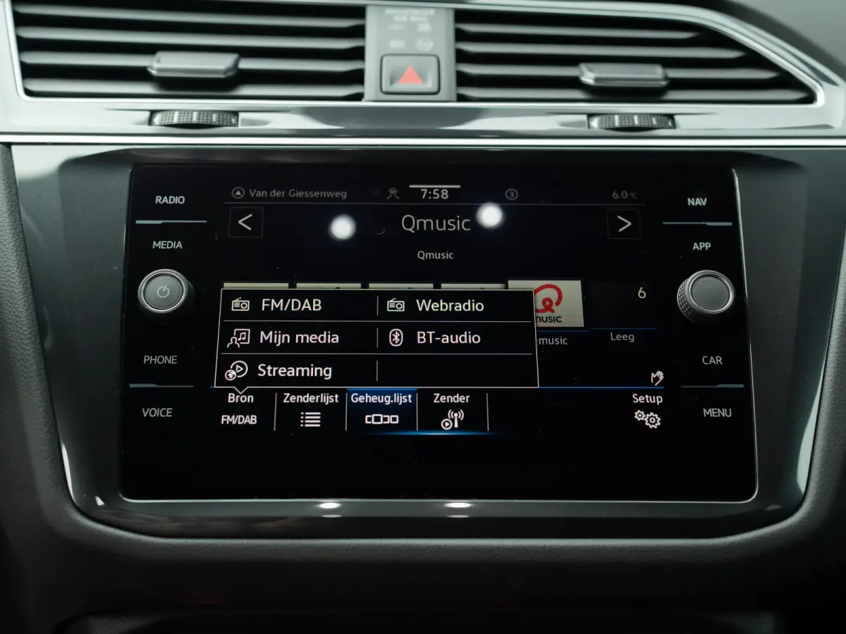 1.5 TSI R-Line Business+ | Trekhaak wegkl. | Head Up | Side Assist | IQ Light | Elk. A-klep | Prijs Rijklaar!!