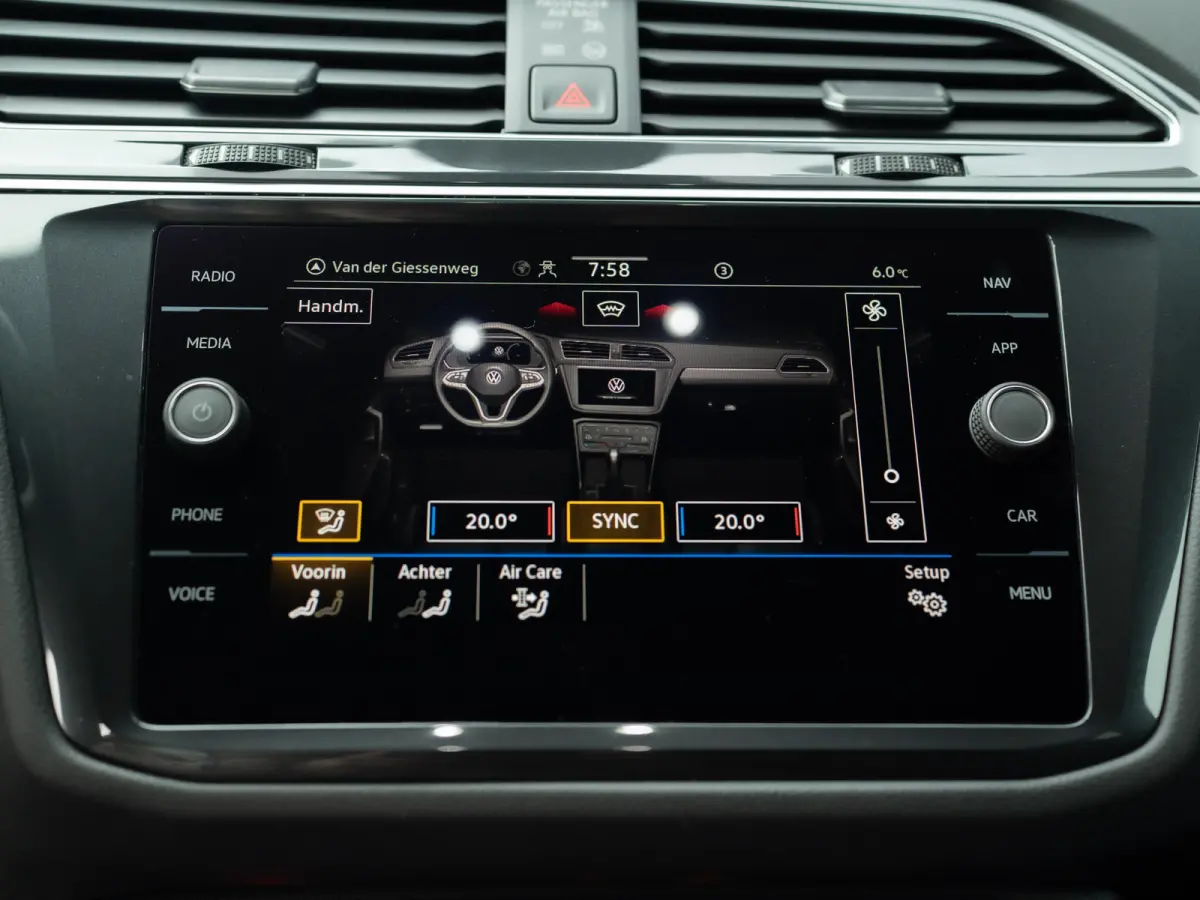 1.5 TSI R-Line Business+ | Trekhaak wegkl. | Head Up | Side Assist | IQ Light | Elk. A-klep | Prijs Rijklaar!!