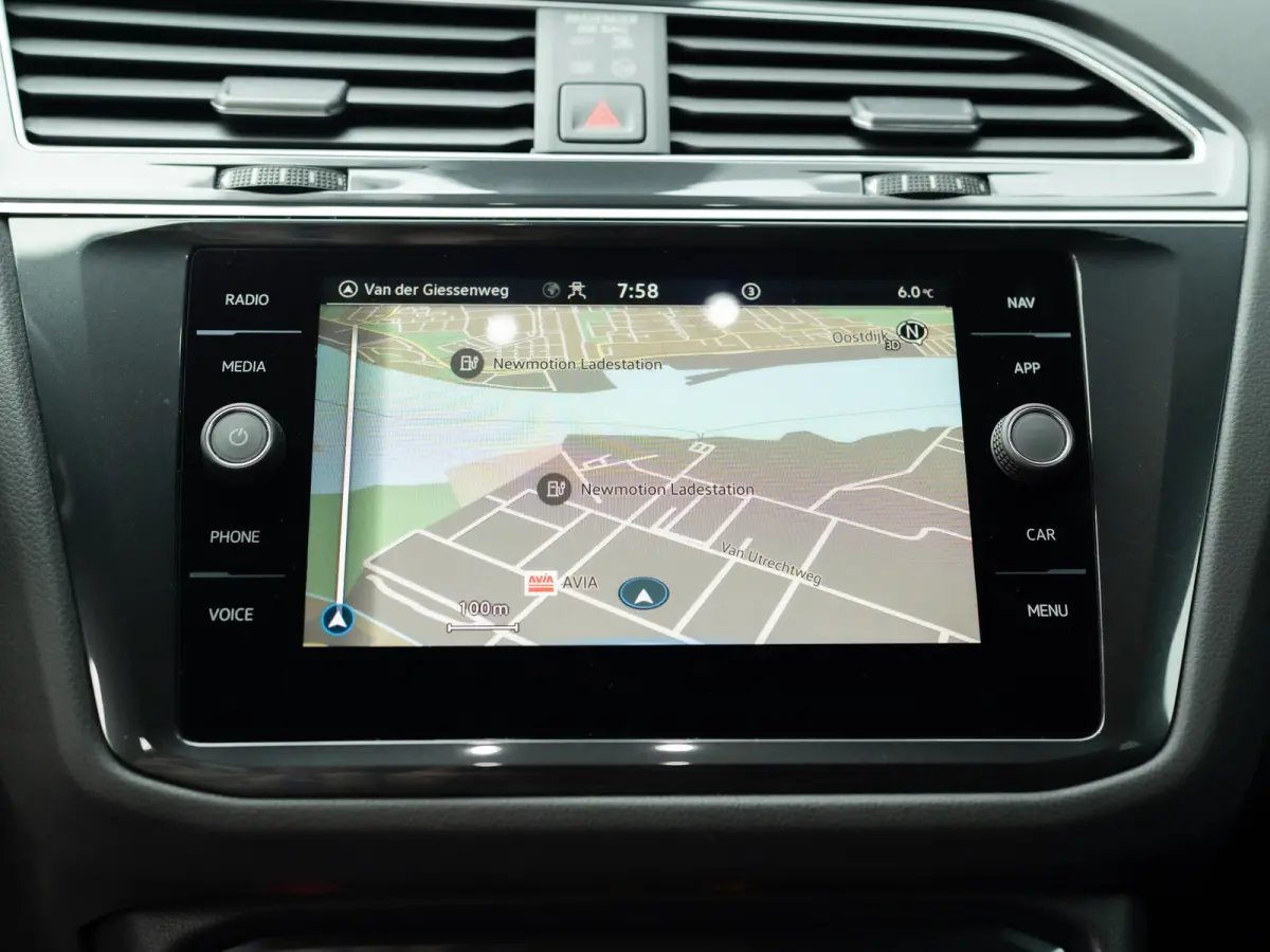 1.5 TSI R-Line Business+ | Trekhaak wegkl. | Head Up | Side Assist | IQ Light | Elk. A-klep | Prijs Rijklaar!!