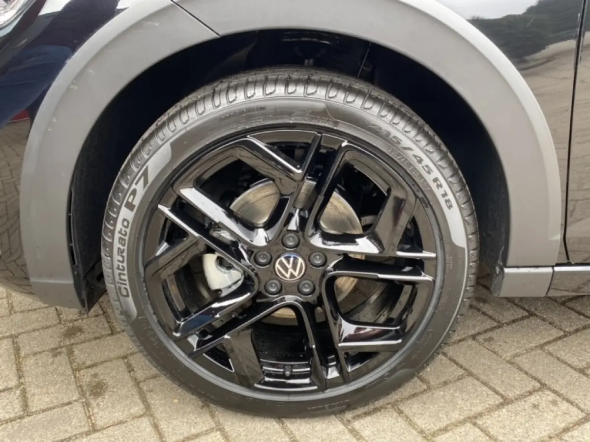 1.0 TSI DSG R-LINE BLACK STYLE PANO-DAK/CAMERA/IQ/STOELVERW/CARPLAY