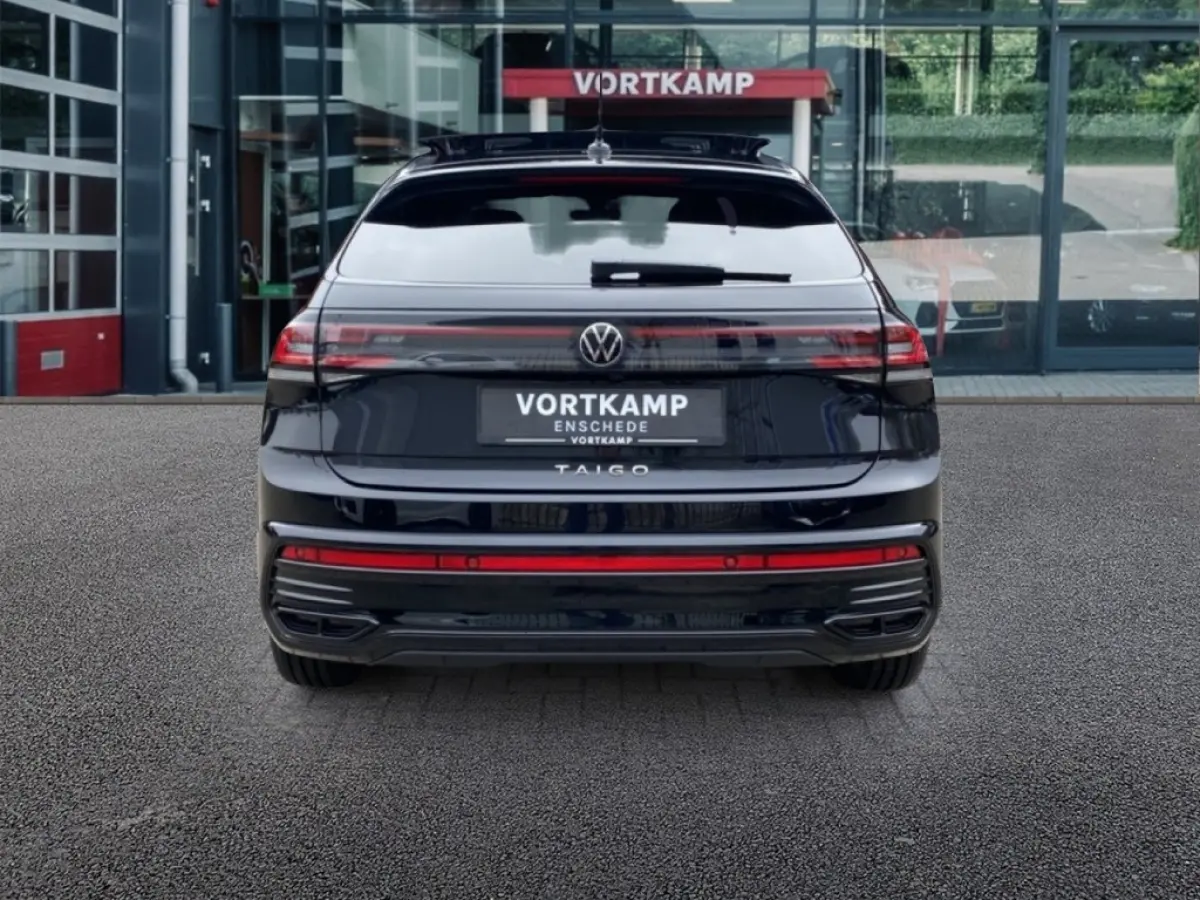 1.0 TSI DSG R-LINE BLACK STYLE PANO-DAK/CAMERA/IQ/STOELVERW/CARPLAY
