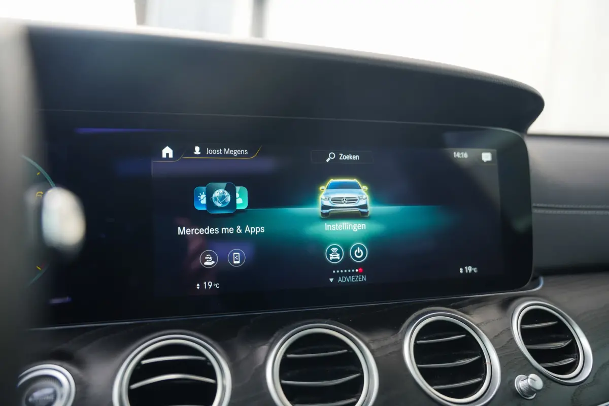 450 368 pk 4MATIC AMG Line / BTW-Auto/ NL-Auto/ Burmester/ Head-Up/ 360-Camera/ Pano-Dak/ Keyless/ Lucht-Vering/ Adap.Cruise/ 20'' LMV