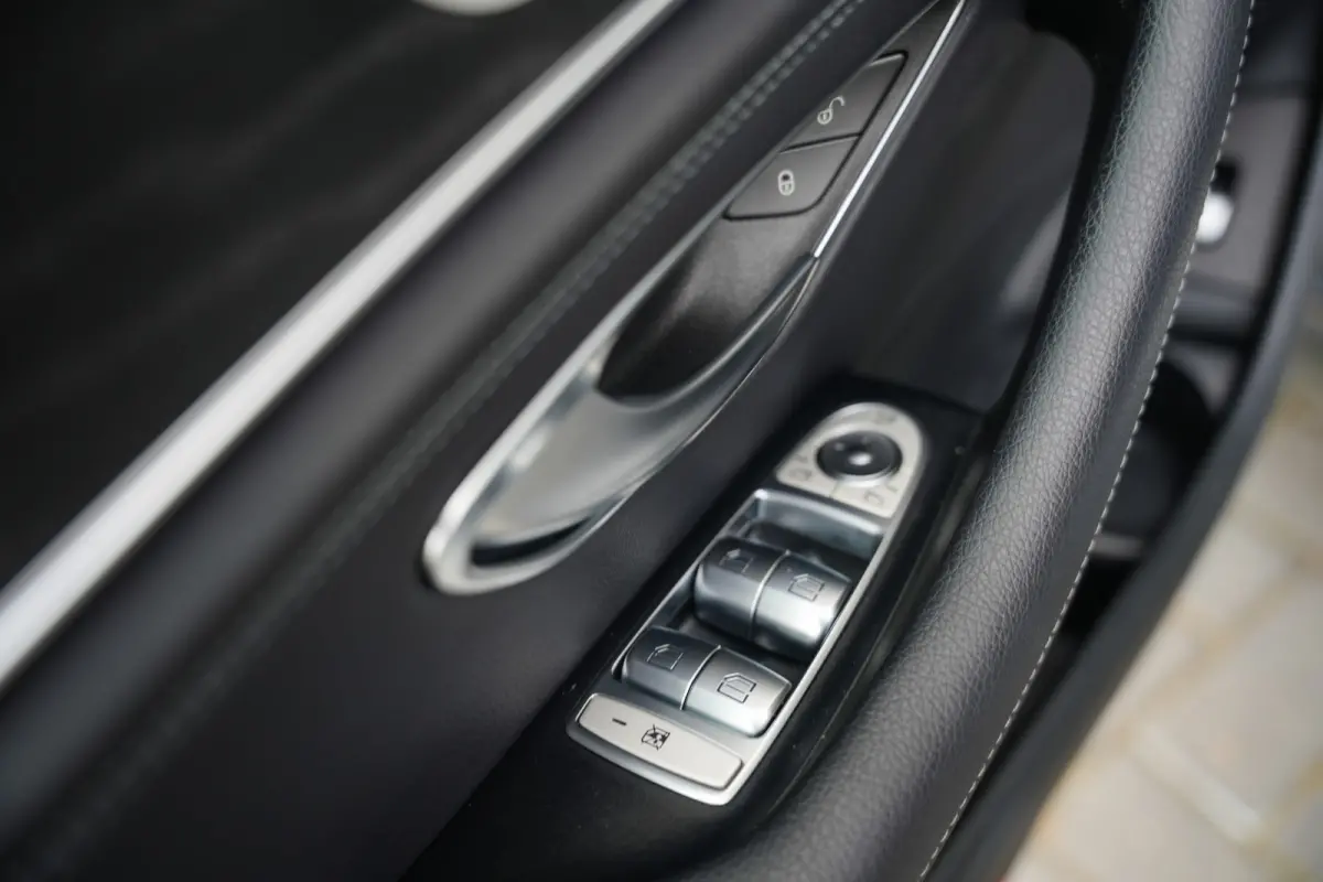 450 368 pk 4MATIC AMG Line / BTW-Auto/ NL-Auto/ Burmester/ Head-Up/ 360-Camera/ Pano-Dak/ Keyless/ Lucht-Vering/ Adap.Cruise/ 20'' LMV