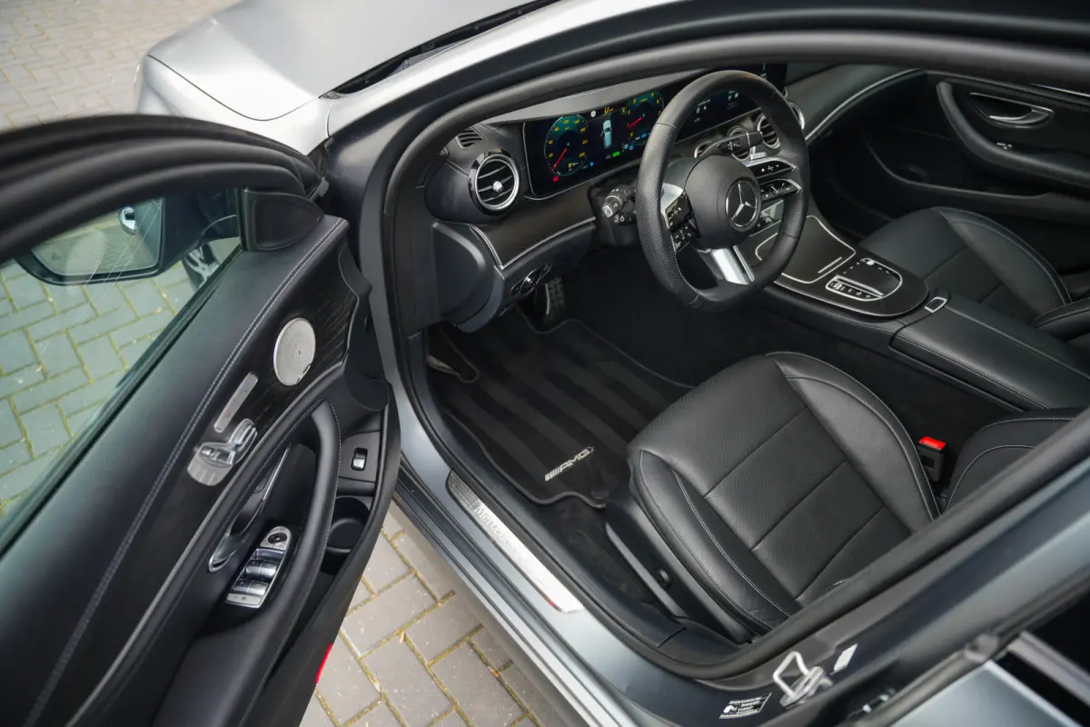 450 368 pk 4MATIC AMG Line / BTW-Auto/ NL-Auto/ Burmester/ Head-Up/ 360-Camera/ Pano-Dak/ Keyless/ Lucht-Vering/ Adap.Cruise/ 20'' LMV