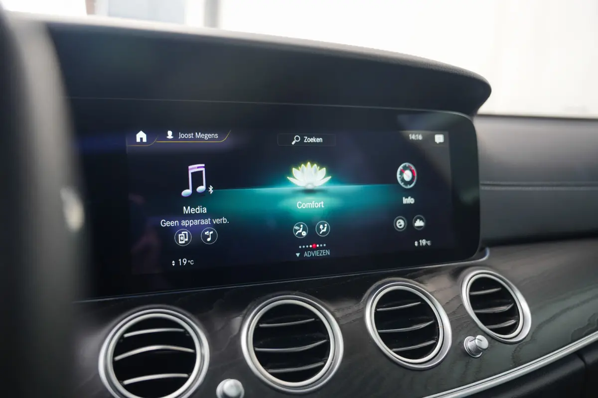 450 368 pk 4MATIC AMG Line / BTW-Auto/ NL-Auto/ Burmester/ Head-Up/ 360-Camera/ Pano-Dak/ Keyless/ Lucht-Vering/ Adap.Cruise/ 20'' LMV