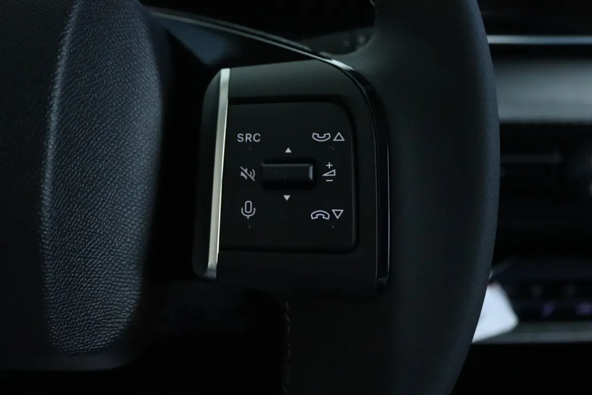 Max 1.2 Hybrid VOORRAAD ACTIE | 8 JAAR GARANTIE | Cruise Control | Camera | Navi | Climate | LMV | LED | Comfortstoelen | Carplay