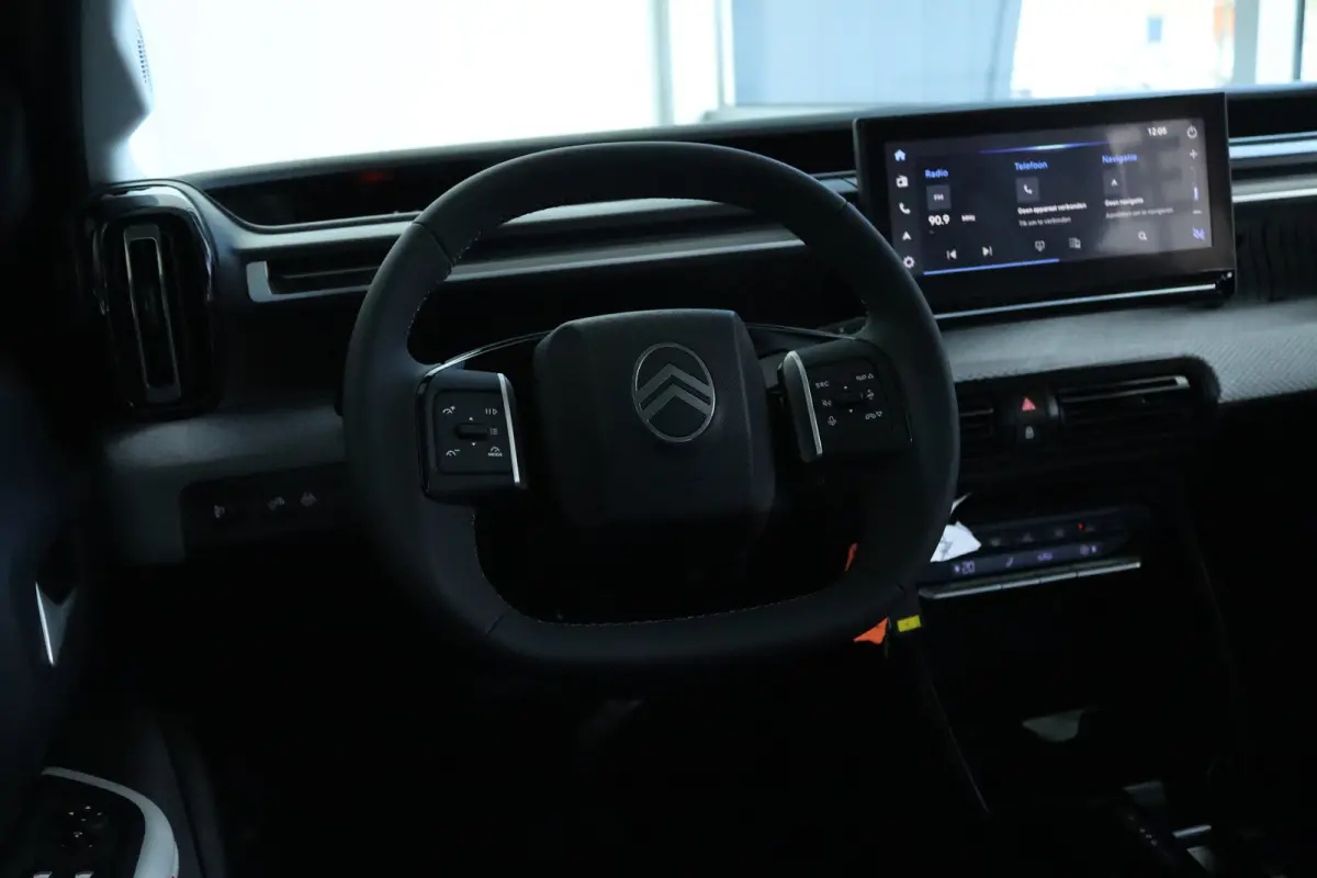 Max 1.2 Hybrid VOORRAAD ACTIE | 8 JAAR GARANTIE | Cruise Control | Camera | Navi | Climate | LMV | LED | Comfortstoelen | Carplay