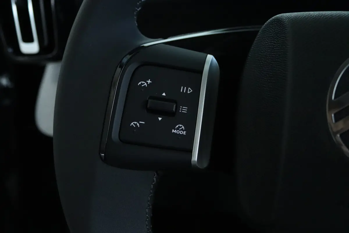 Max 1.2 Hybrid VOORRAAD ACTIE | 8 JAAR GARANTIE | Cruise Control | Camera | Navi | Climate | LMV | LED | Comfortstoelen | Carplay
