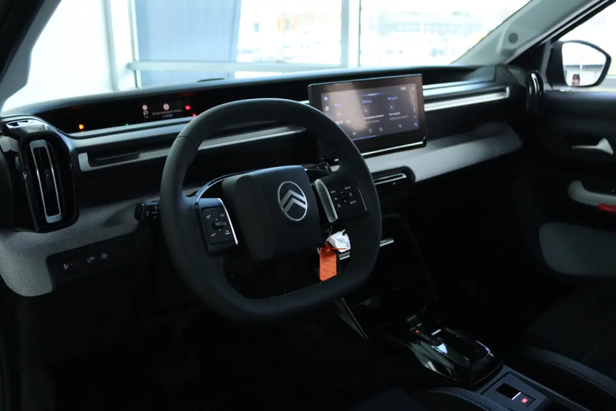 Max 1.2 Hybrid VOORRAAD ACTIE | 8 JAAR GARANTIE | Cruise Control | Camera | Navi | Climate | LMV | LED | Comfortstoelen | Carplay