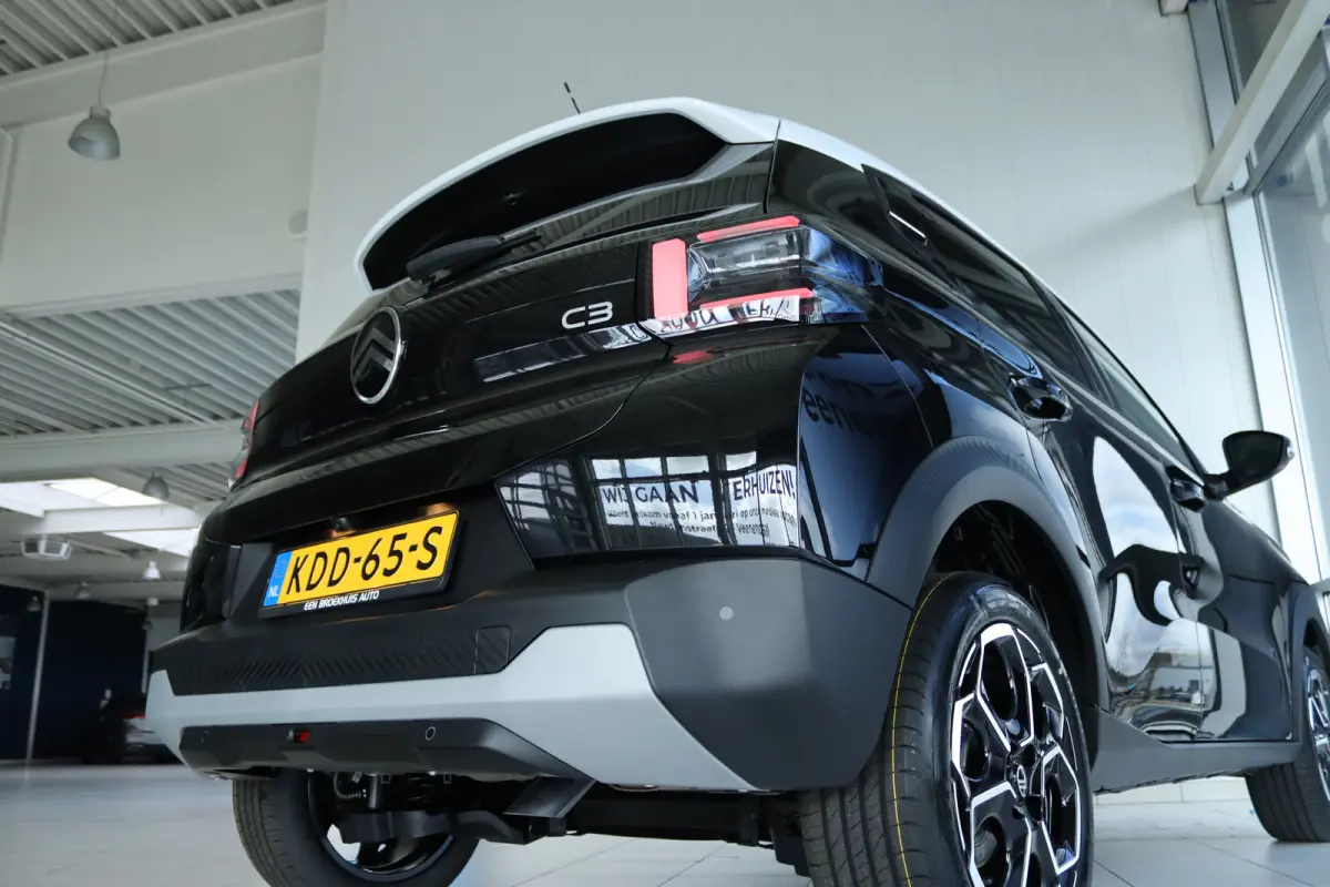 Max 1.2 Hybrid VOORRAAD ACTIE | 8 JAAR GARANTIE | Cruise Control | Camera | Navi | Climate | LMV | LED | Comfortstoelen | Carplay