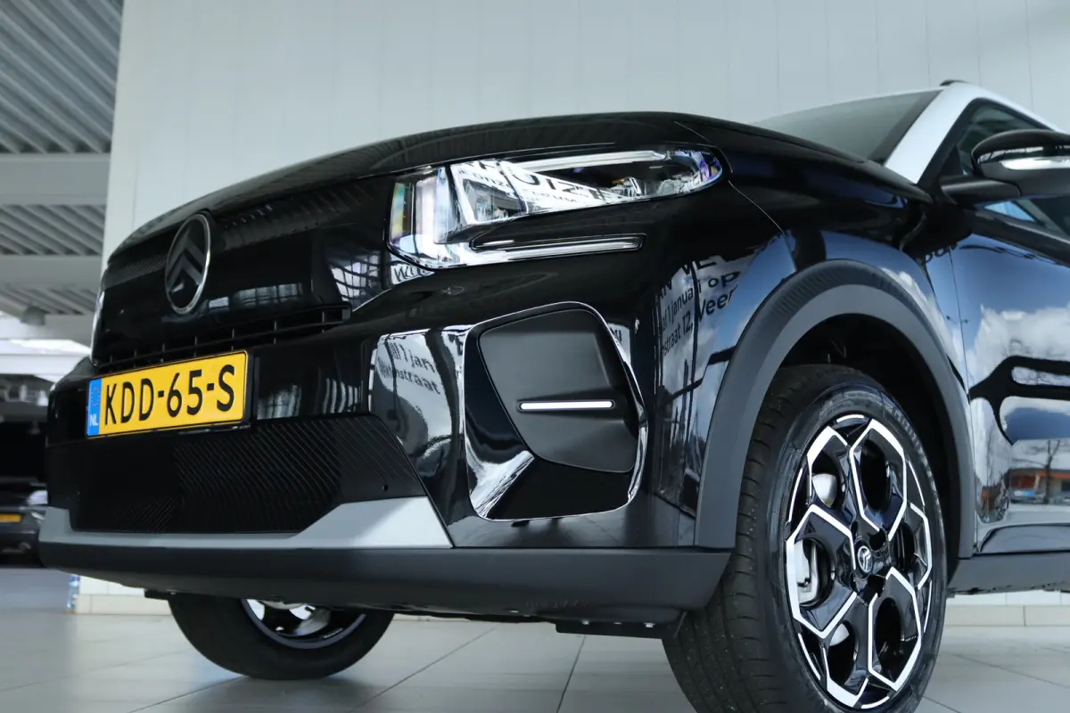 Max 1.2 Hybrid VOORRAAD ACTIE | 8 JAAR GARANTIE | Cruise Control | Camera | Navi | Climate | LMV | LED | Comfortstoelen | Carplay