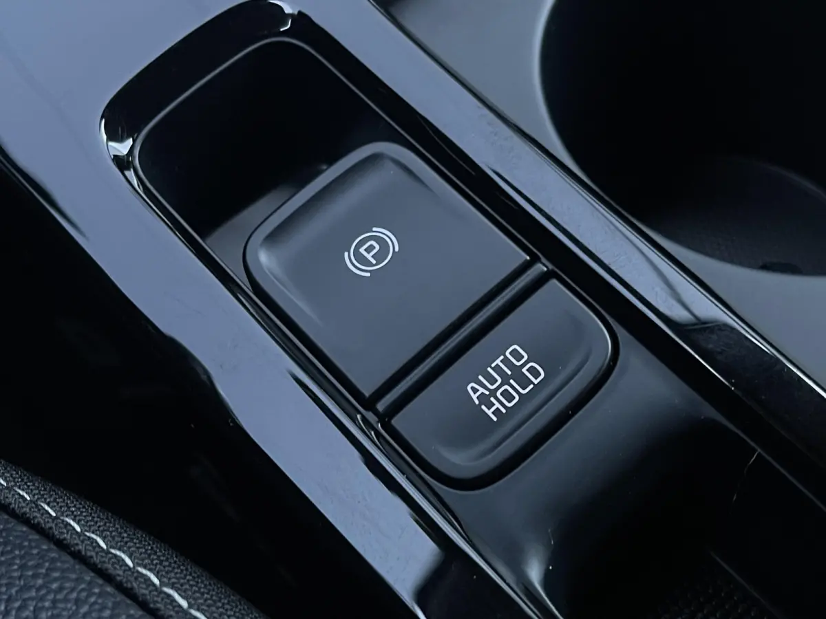 1.5 T-GDi DynamicPlusLine Automaat | Navi | Clima | Camera | Stoel/-Stuurverwarming | Afneembare Trekhaak | Elektr. Achterklep | Adaptieve Cruise | Keyless Entry