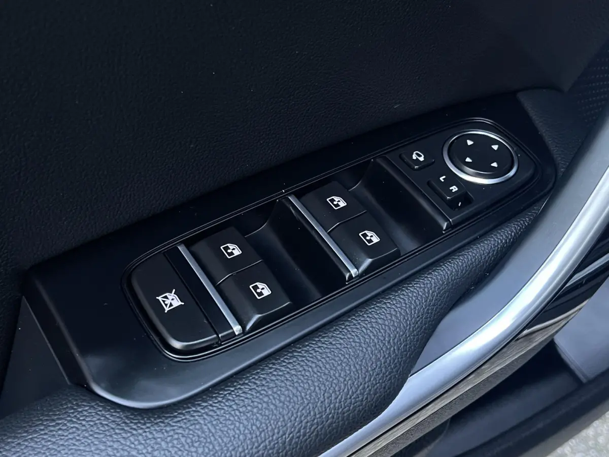 1.5 T-GDi DynamicPlusLine Automaat | Navi | Clima | Camera | Stoel/-Stuurverwarming | Afneembare Trekhaak | Elektr. Achterklep | Adaptieve Cruise | Keyless Entry