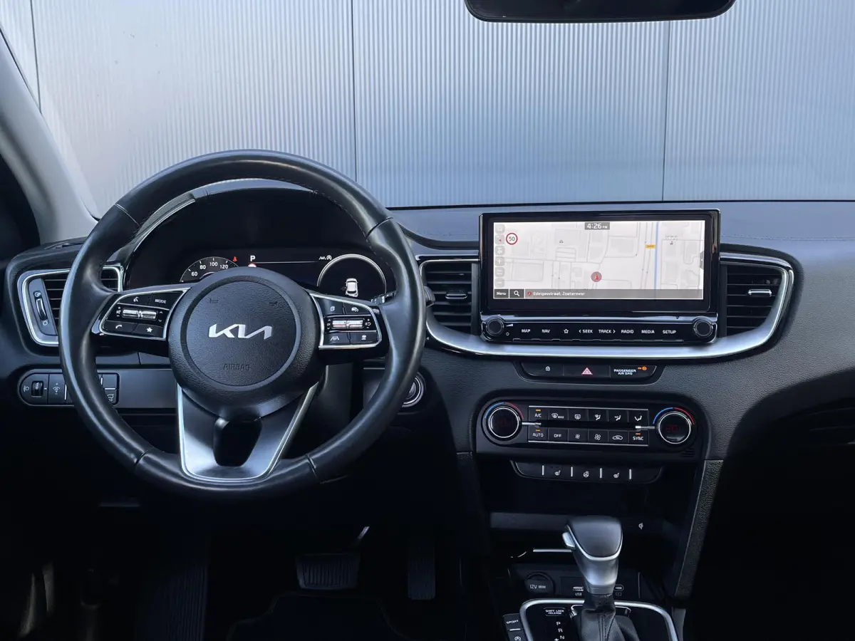 1.5 T-GDi DynamicPlusLine Automaat | Navi | Clima | Camera | Stoel/-Stuurverwarming | Afneembare Trekhaak | Elektr. Achterklep | Adaptieve Cruise | Keyless Entry