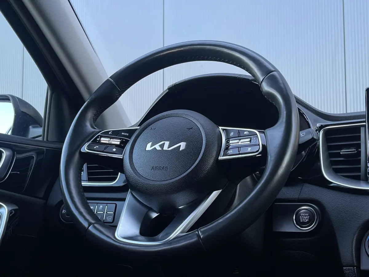 1.5 T-GDi DynamicPlusLine Automaat | Navi | Clima | Camera | Stoel/-Stuurverwarming | Afneembare Trekhaak | Elektr. Achterklep | Adaptieve Cruise | Keyless Entry