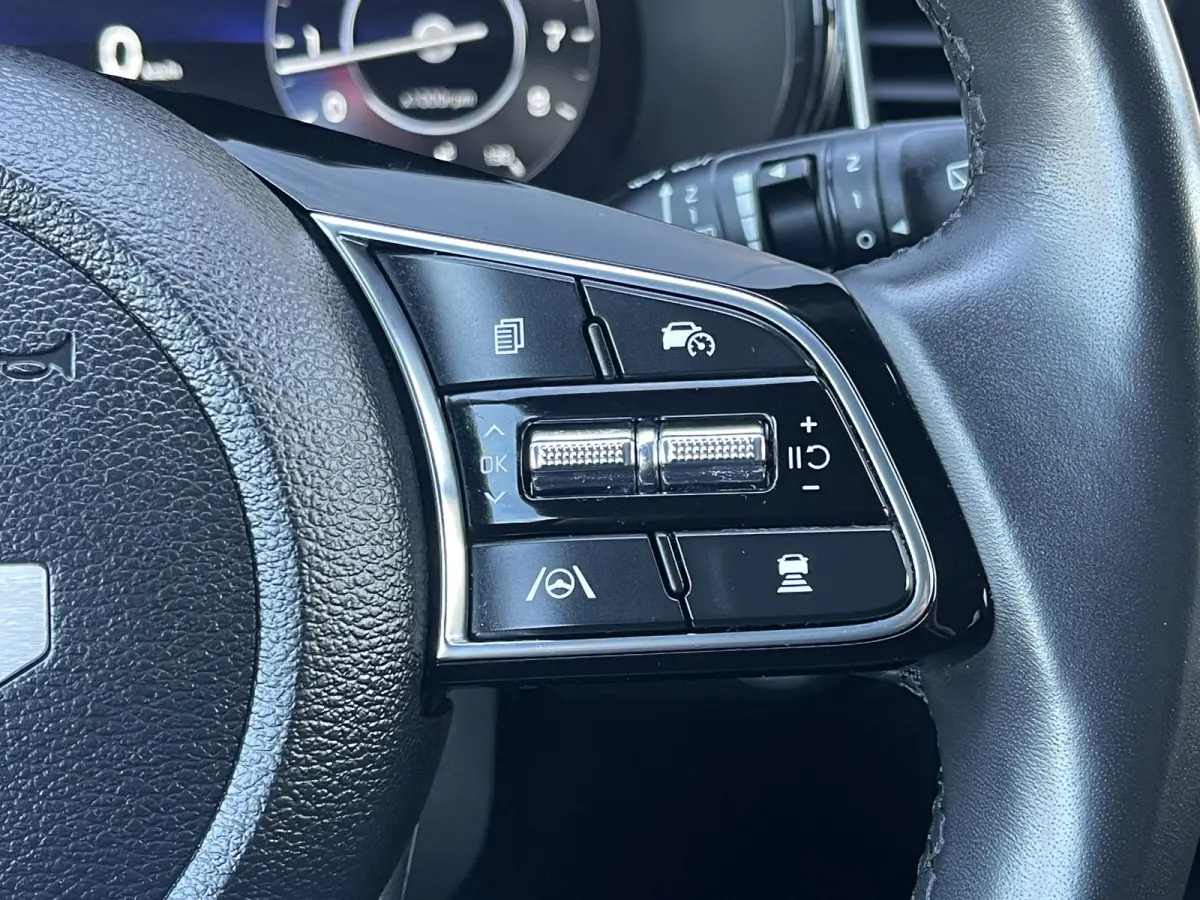 1.5 T-GDi DynamicPlusLine Automaat | Navi | Clima | Camera | Stoel/-Stuurverwarming | Afneembare Trekhaak | Elektr. Achterklep | Adaptieve Cruise | Keyless Entry