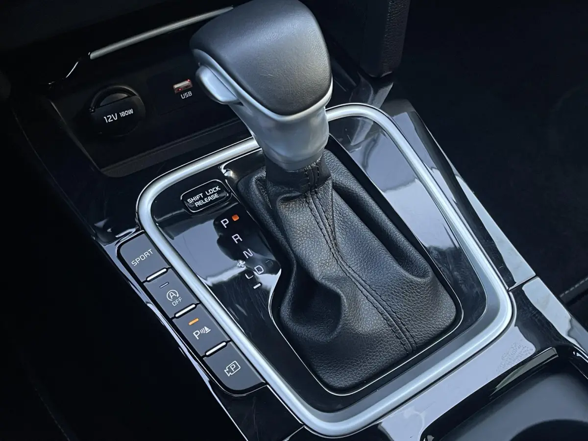 1.5 T-GDi DynamicPlusLine Automaat | Navi | Clima | Camera | Stoel/-Stuurverwarming | Afneembare Trekhaak | Elektr. Achterklep | Adaptieve Cruise | Keyless Entry