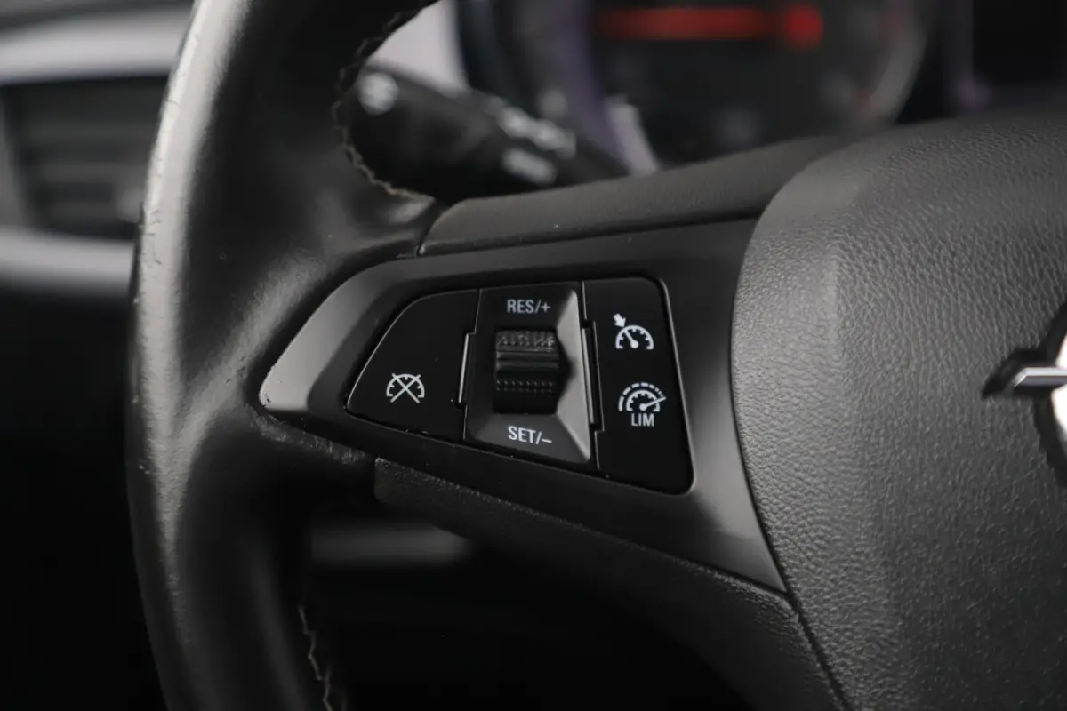 1.2 Edition 110PK Navigatie Comfortstoelen Carplay Android Bluetooth Parkeersensor LED Airco Cruise