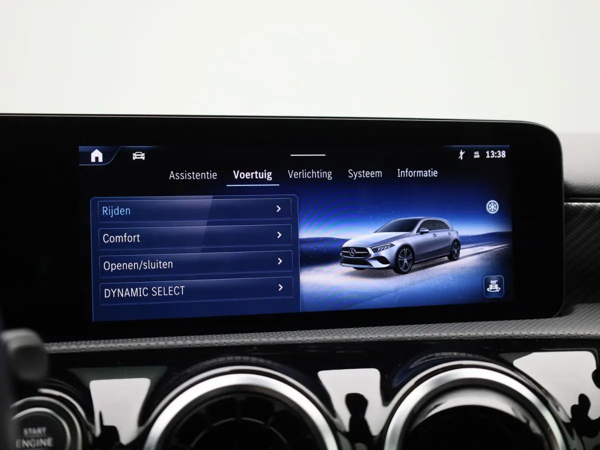 180 Business Line | Automaat | Panoramadak | Apple CarPlay / Android Auto | Leder | DAB | Navigatie | Bluetooth | Camera | Stoel verwarming | Cruise Control | Lichtmetalen Velgen |