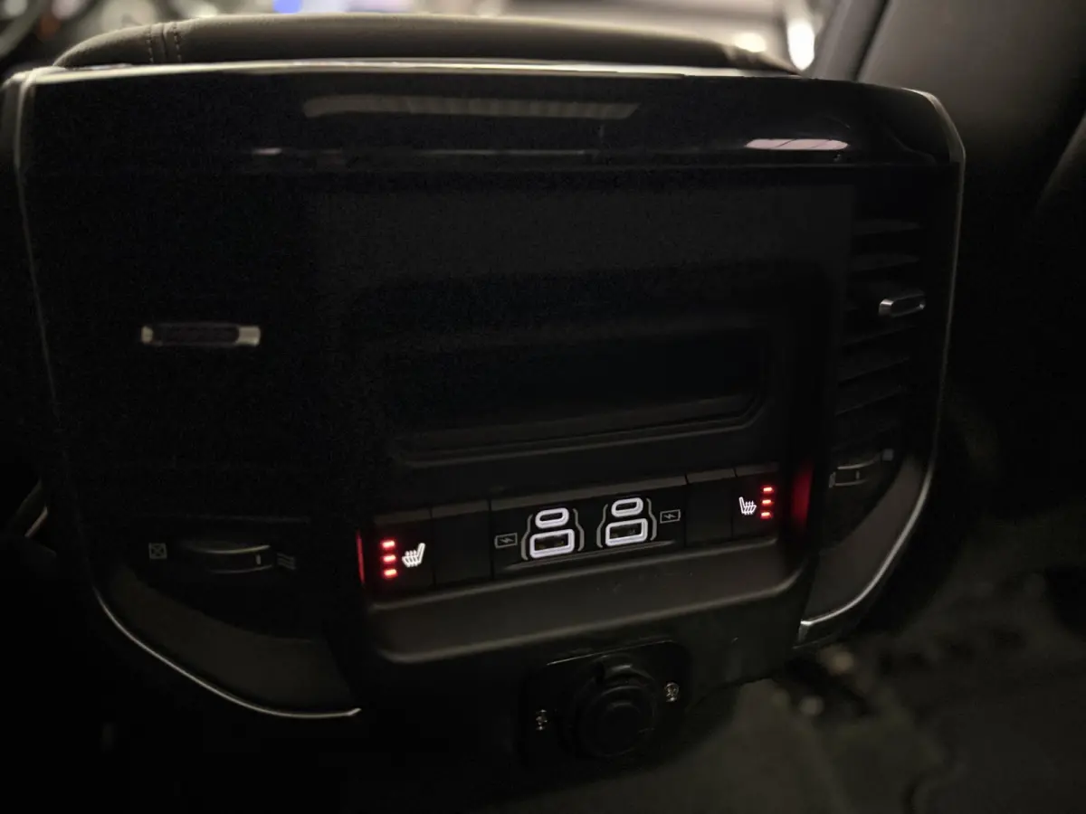 1500 5.7 V8 4x4 Crew Cab Laramie G3 LPG