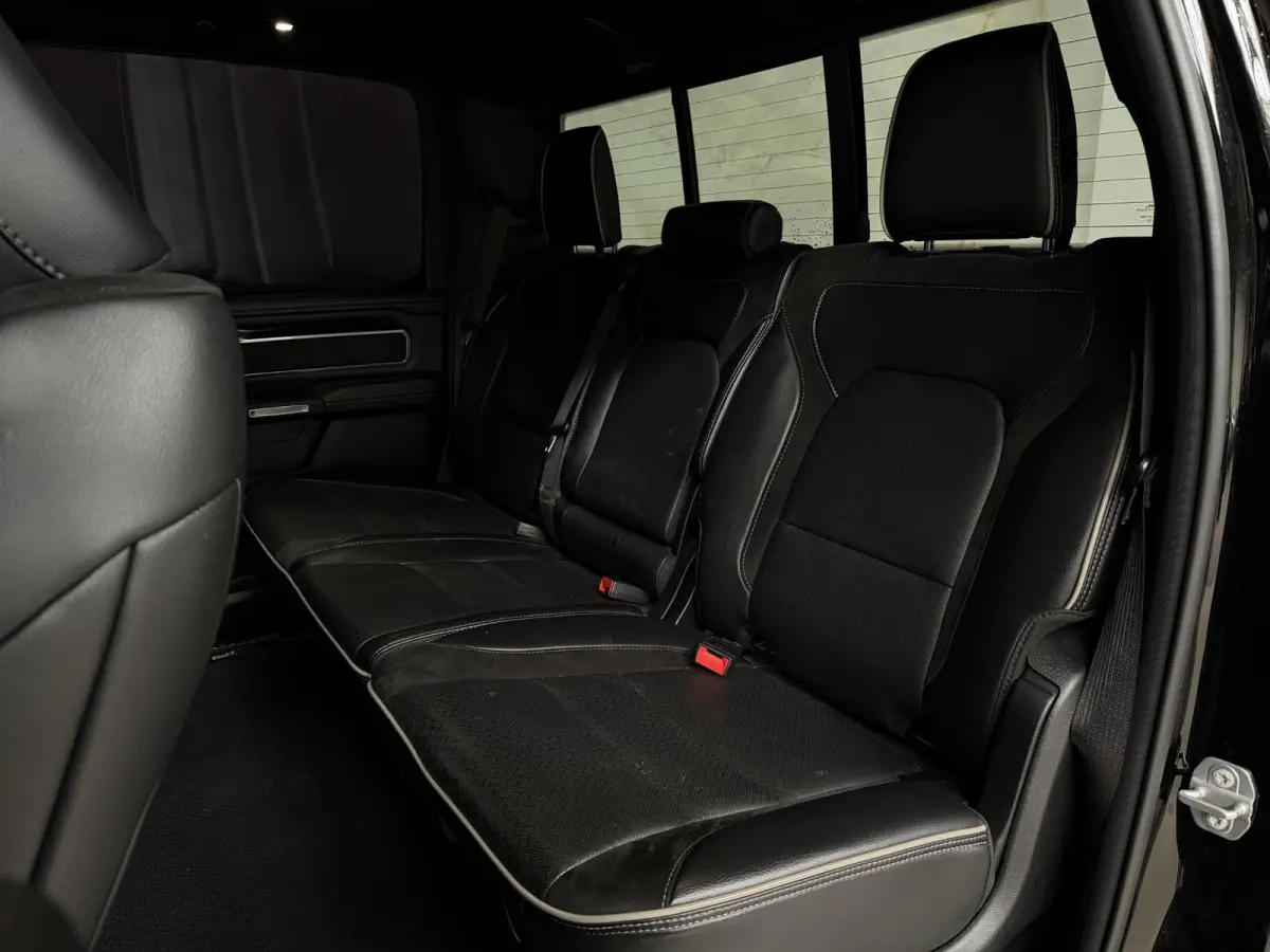 1500 5.7 V8 4x4 Crew Cab Laramie G3 LPG