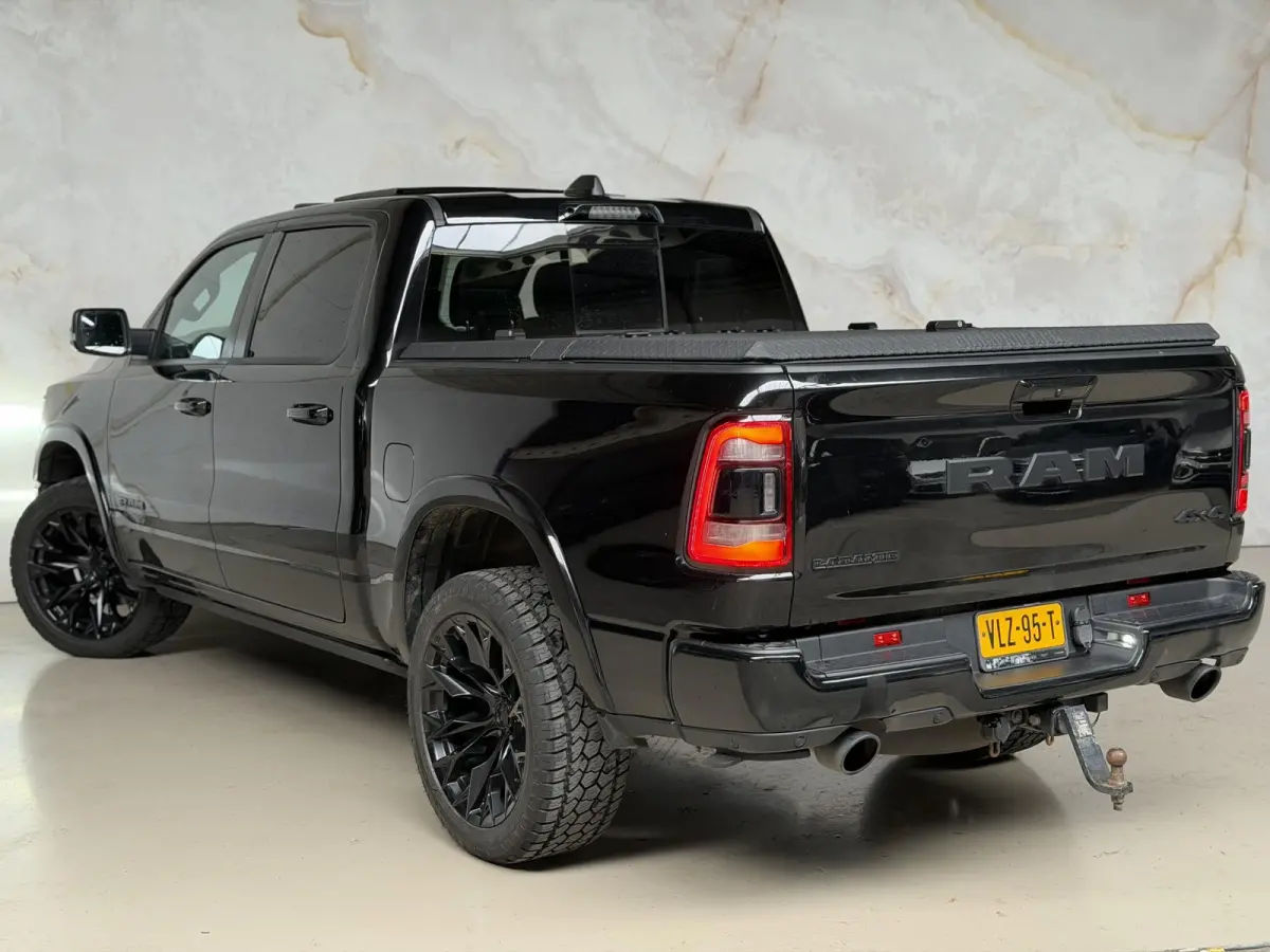 1500 5.7 V8 4x4 Crew Cab Laramie G3 LPG