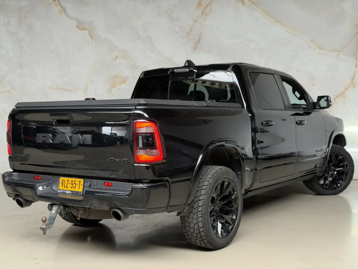 1500 5.7 V8 4x4 Crew Cab Laramie G3 LPG