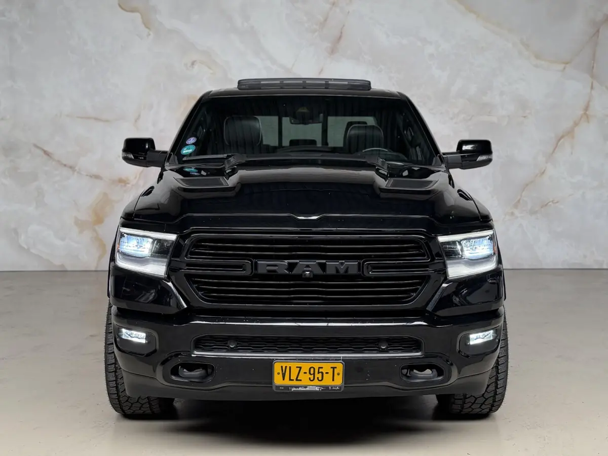 1500 5.7 V8 4x4 Crew Cab Laramie G3 LPG