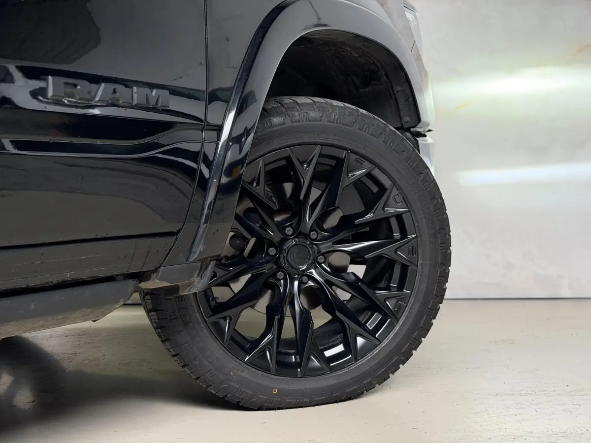 1500 5.7 V8 4x4 Crew Cab Laramie G3 LPG