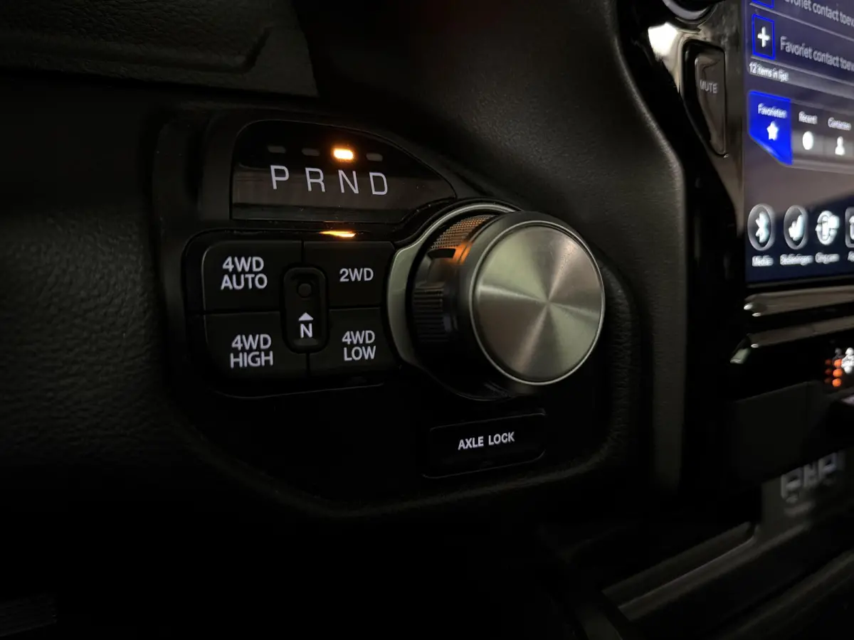 1500 5.7 V8 4x4 Crew Cab Laramie G3 LPG