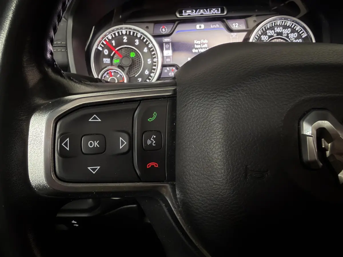 1500 5.7 V8 4x4 Crew Cab Laramie G3 LPG