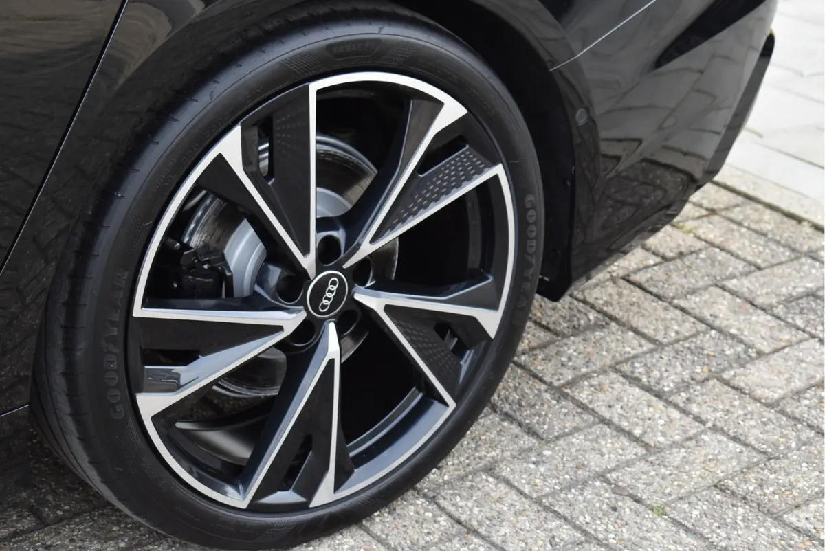 50 TFSI e Quattro S-Line Pano Matrix Leder Trekhaak S6 Diffusor 21 Inch