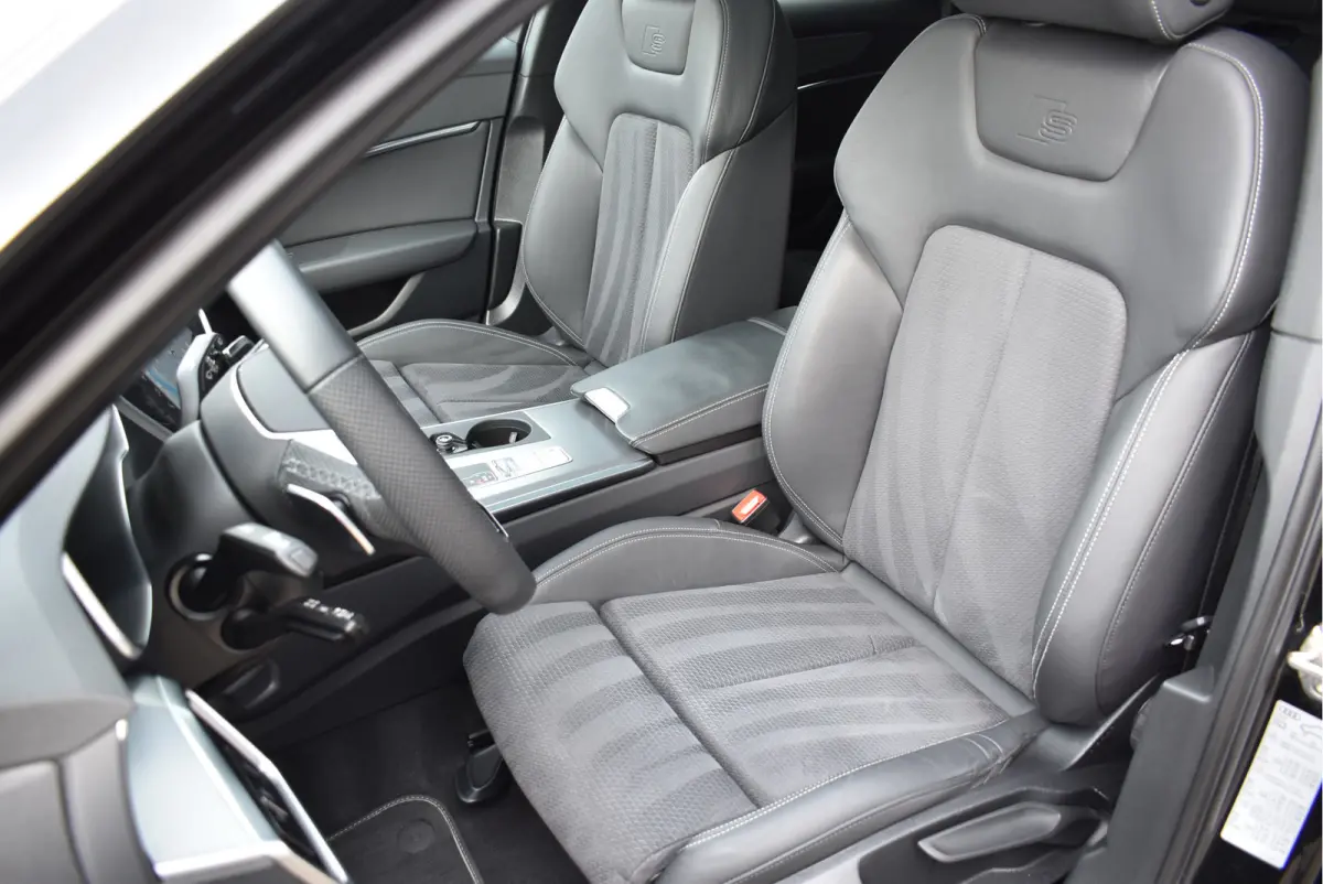 50 TFSI e Quattro S-Line Pano Matrix Leder Trekhaak S6 Diffusor 21 Inch