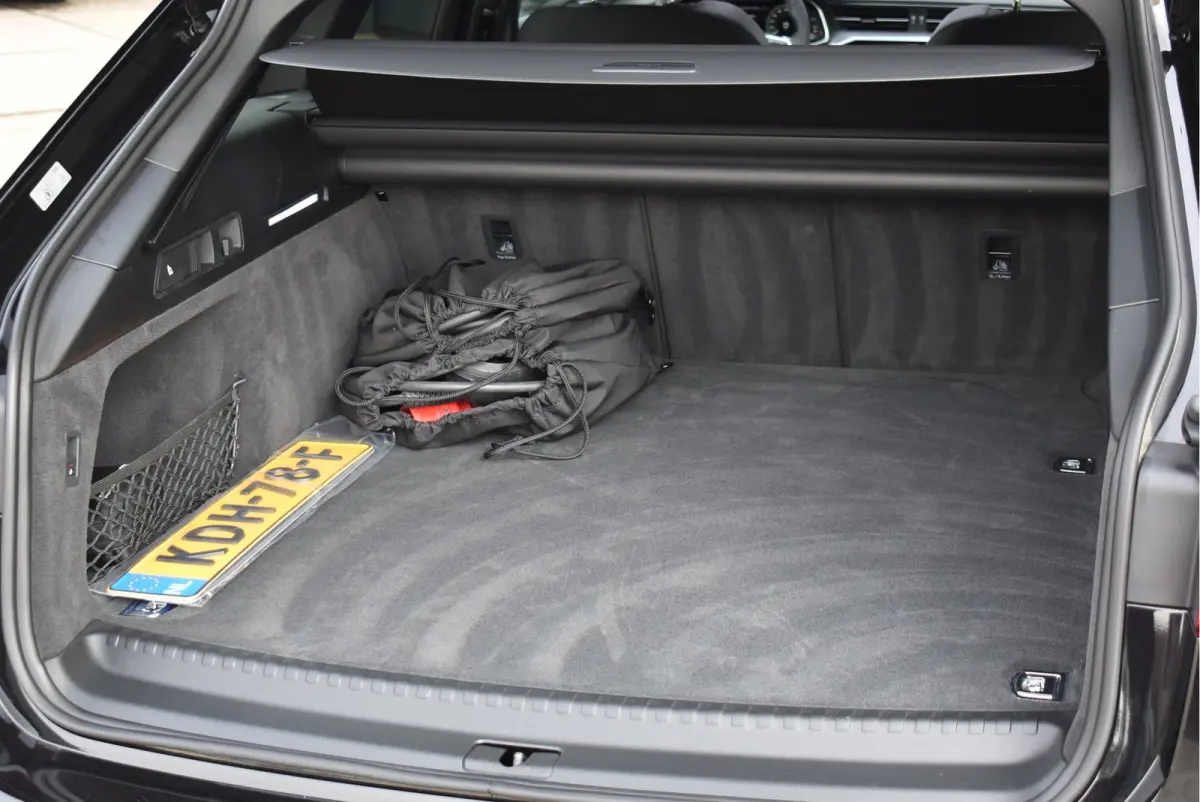 50 TFSI e Quattro S-Line Pano Matrix Leder Trekhaak S6 Diffusor 21 Inch
