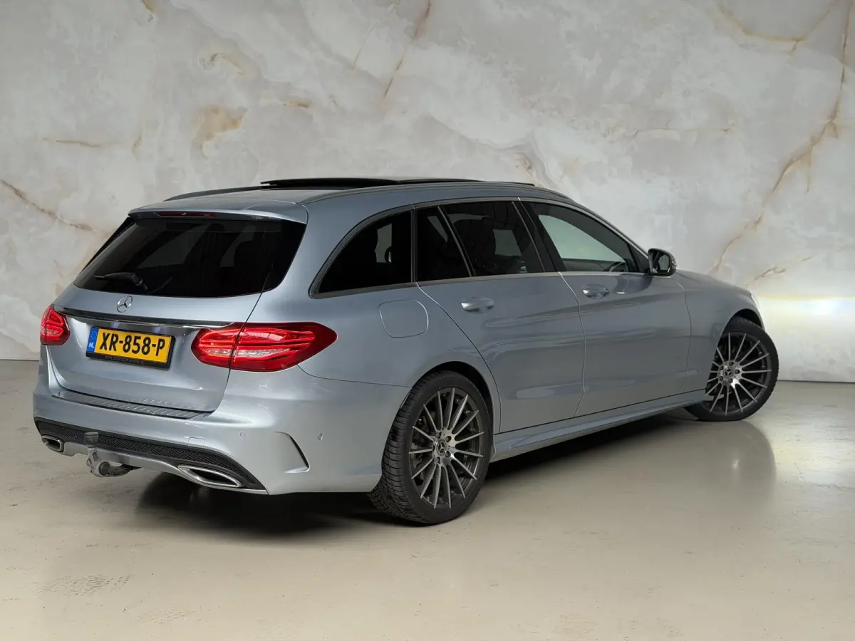 220 CDI Premium Plus AMG / Pano / camera /