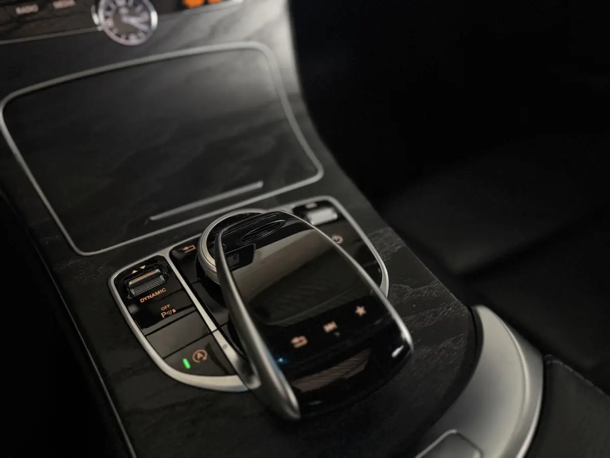 220 CDI Premium Plus AMG / Pano / camera /