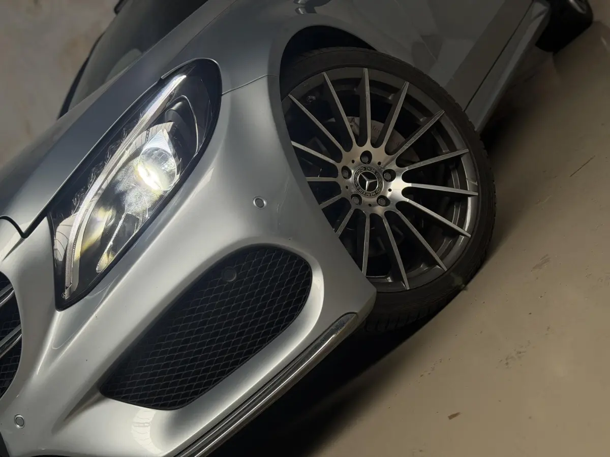 220 CDI Premium Plus AMG / Pano / camera /