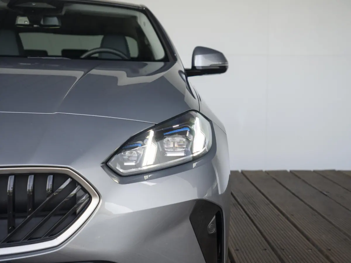 220 | M-Sportpakket  | Premium Pack | Verwarmd Stuurwiel | Comfort Access | Harman-Kardon | 18''