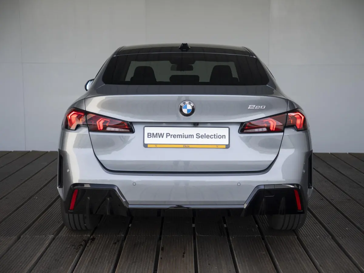 220 | M-Sportpakket  | Premium Pack | Verwarmd Stuurwiel | Comfort Access | Harman-Kardon | 18''