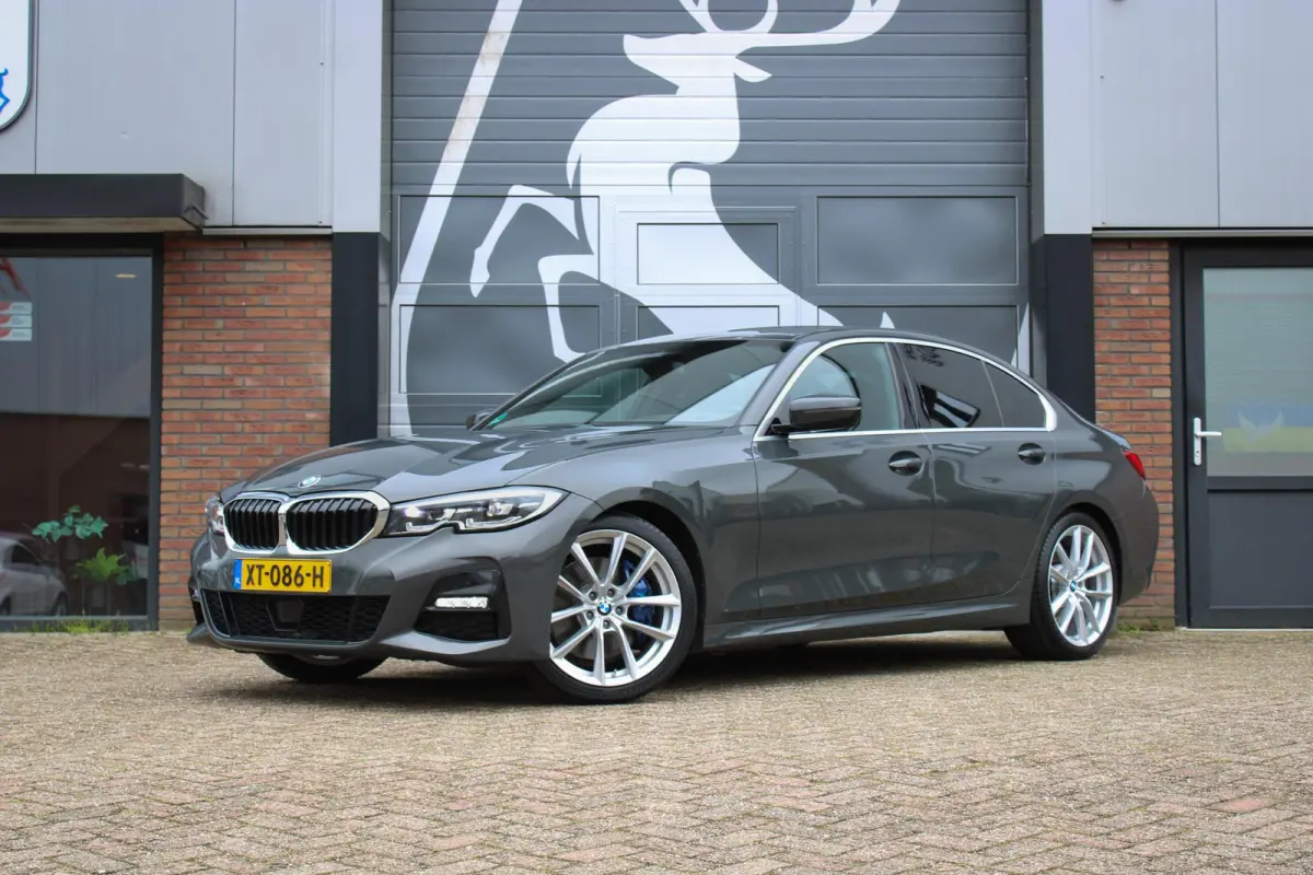 330i High Executive Edition M-sport / Dravit Grau / Head-up / 19'' Breyton / Elek. Trekhaak
